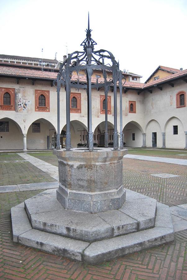 Il Broletto B&B Novara Buitenkant foto